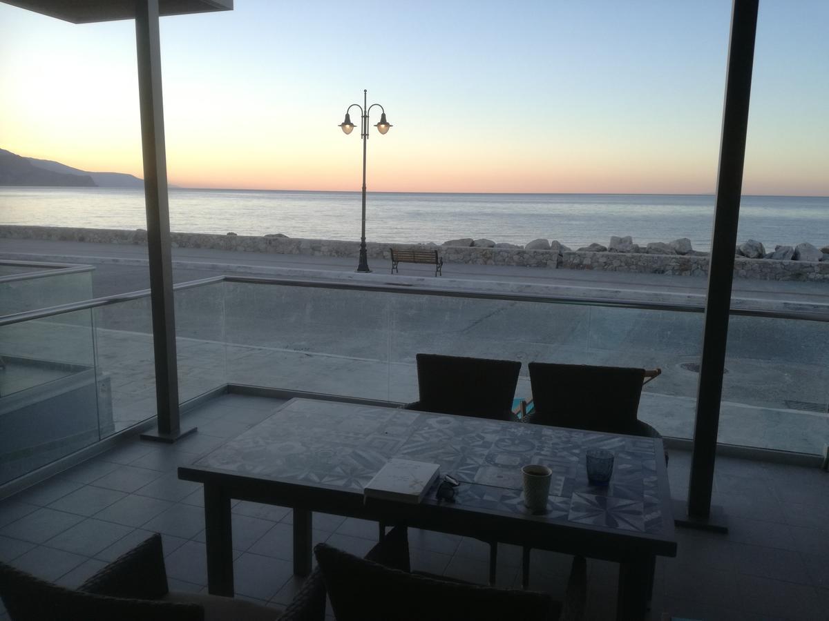 Casa Bella Deluxe Apartments Palaiochora Bagian luar foto